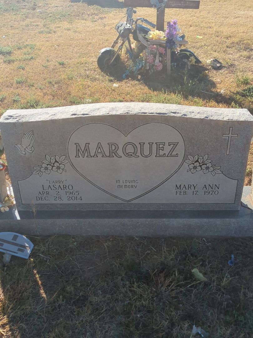 Lasaro "Larry" Marquez's grave. Photo 1