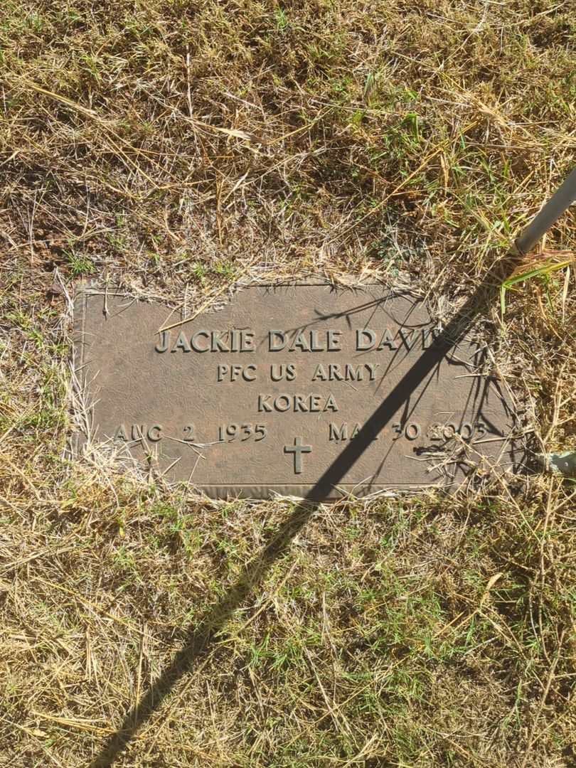Jackie Dale Davis's grave. Photo 1