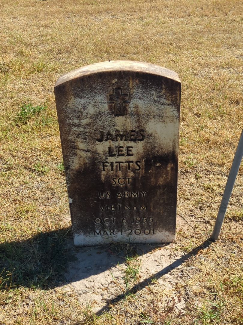James Lee Fitts's grave. Photo 1