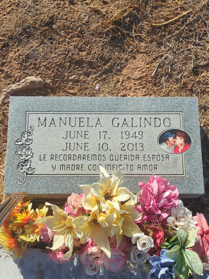 Manuela Galindo's grave. Photo 1