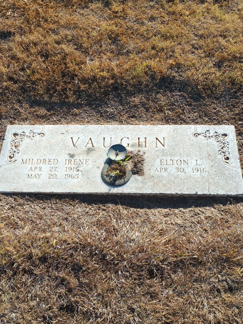 Mildred Irene Vaughn's grave. Photo 1