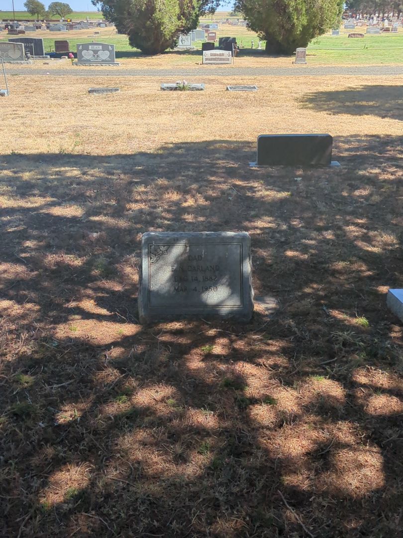 E. N. Darland's grave. Photo 1