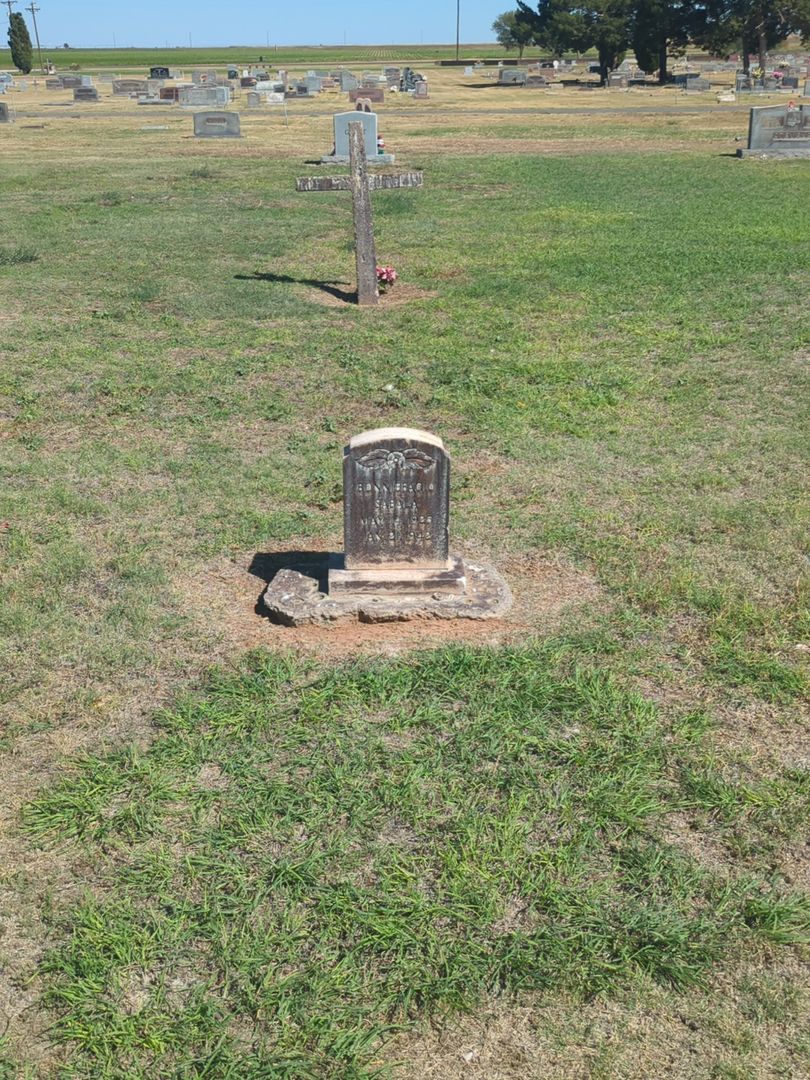 Bonniefacio Sabala's grave. Photo 1