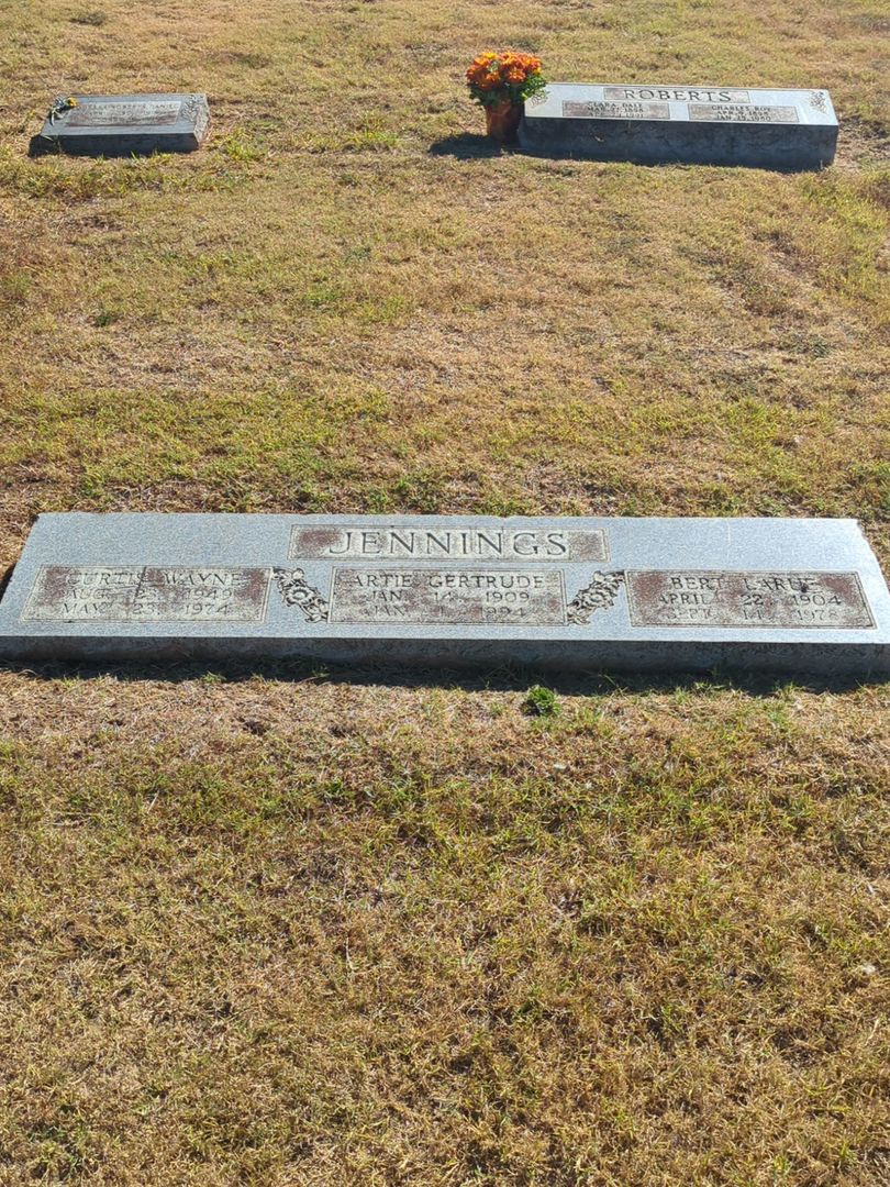 Bert Larue Jennings's grave. Photo 1