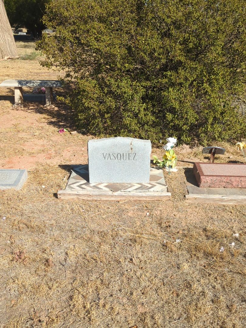 Amelia M. Vasquez's grave. Photo 1