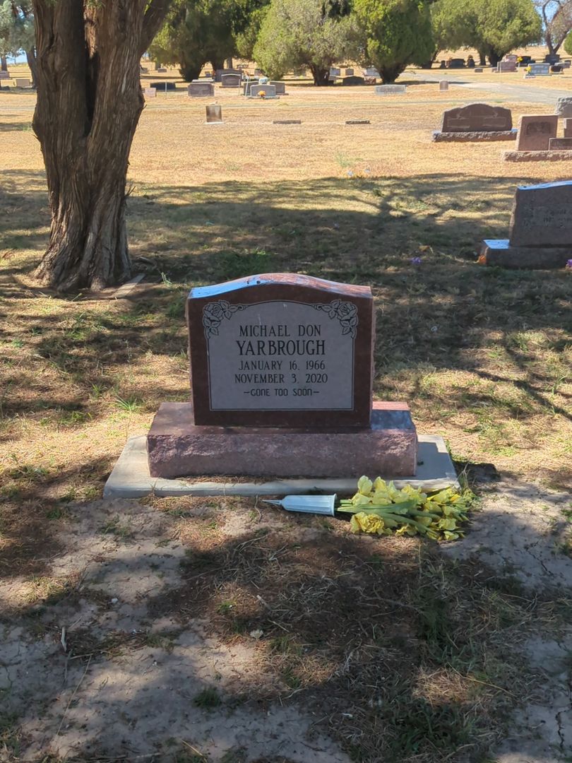 Michael Don Yarbrough's grave. Photo 1