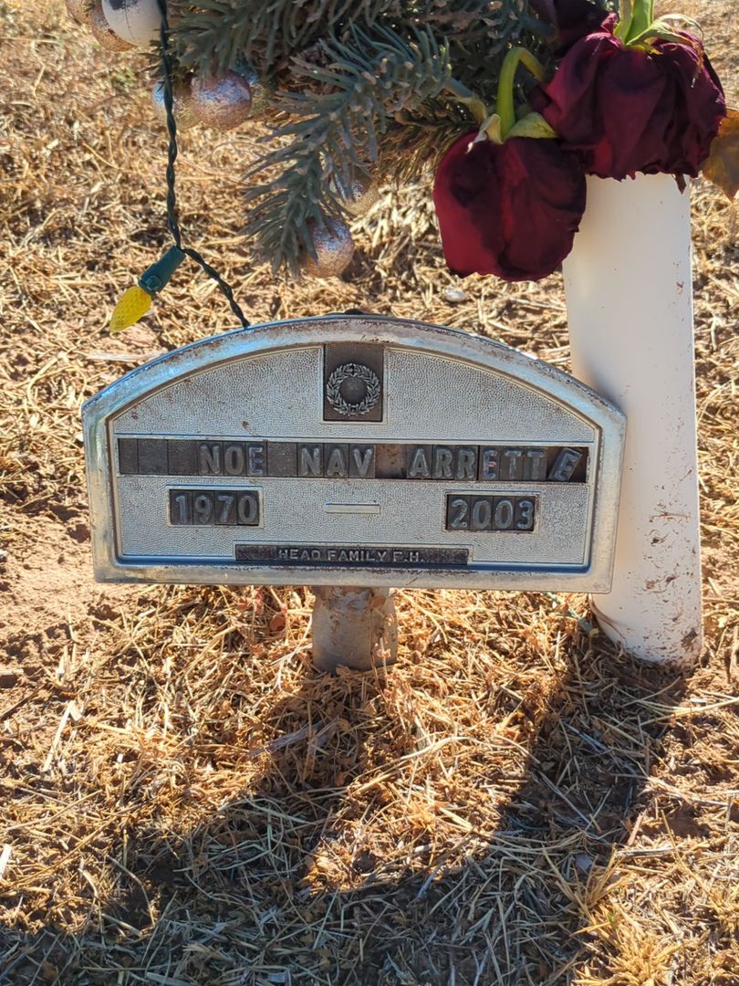 Noe Navarrette's grave. Photo 1
