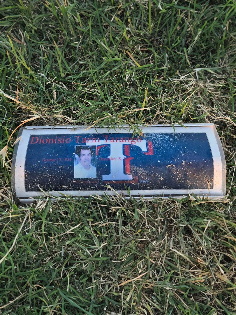 Dionisio Tarin "Chato" Tarango's grave. Photo 1