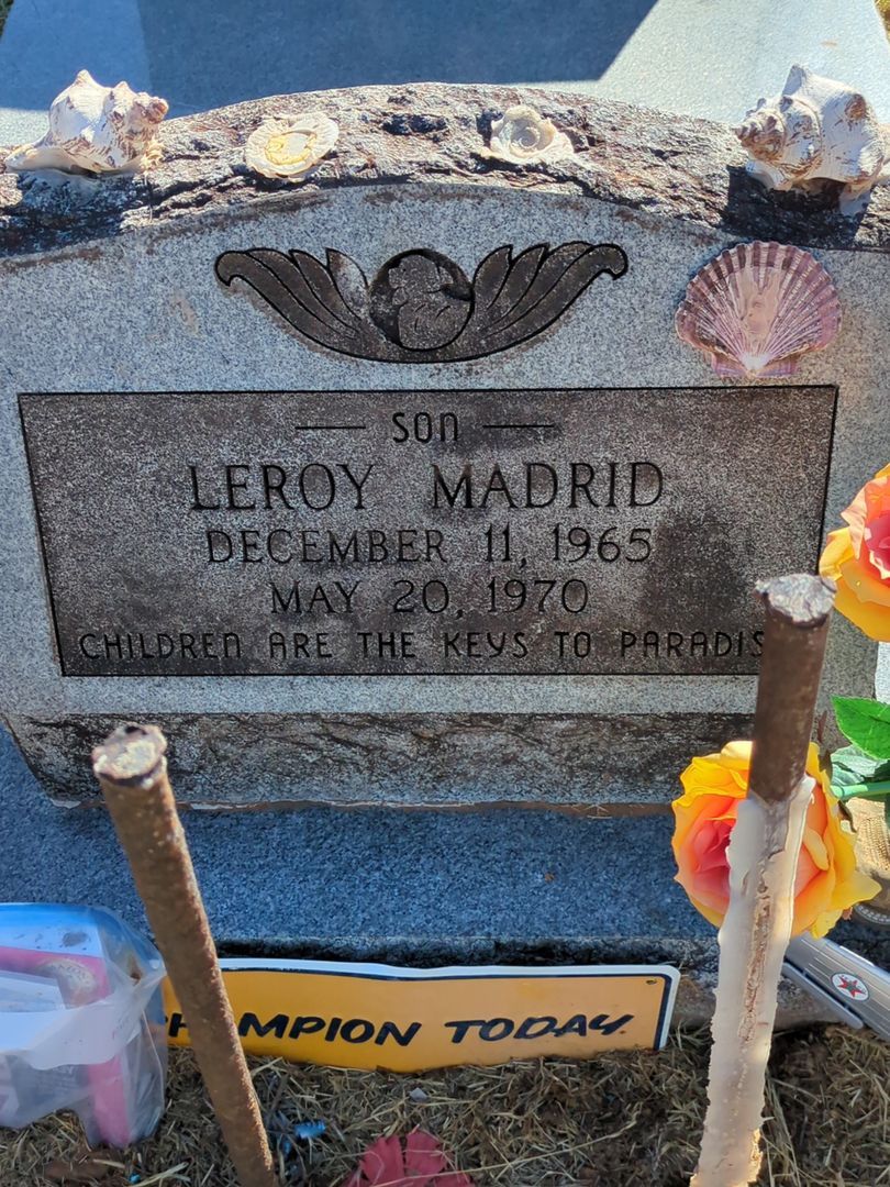 Dionisia Rangel's grave. Photo 1