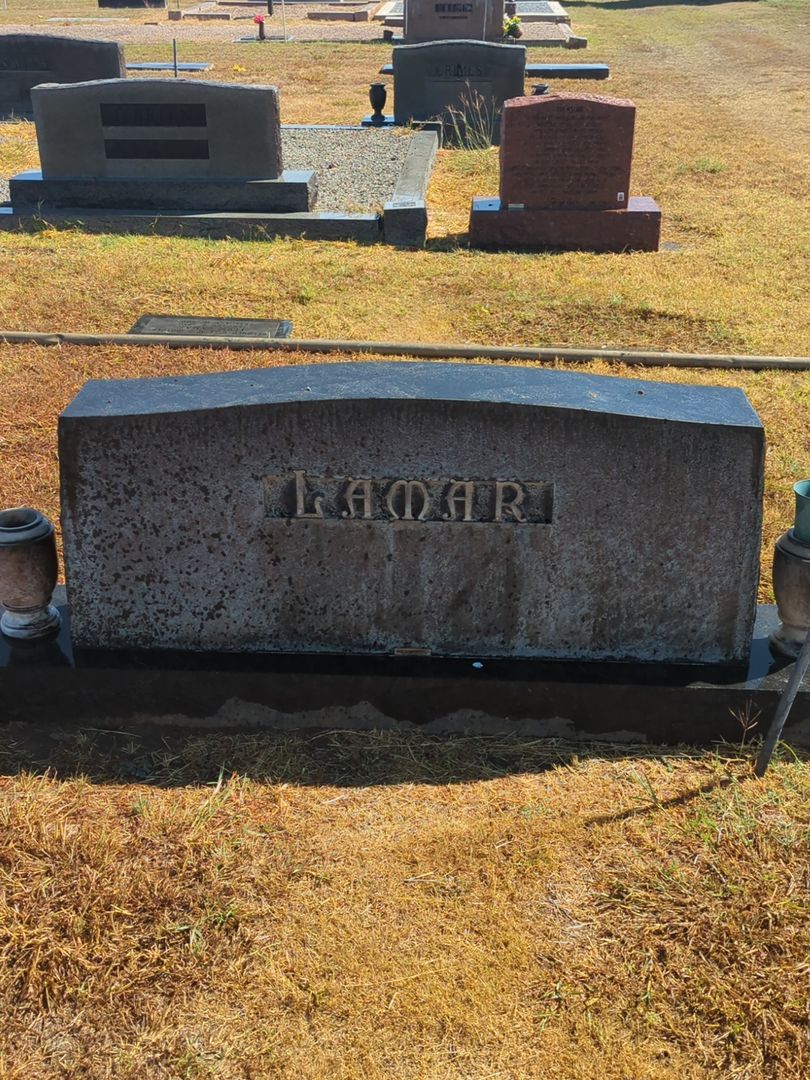 Don C. Lamar's grave. Photo 1