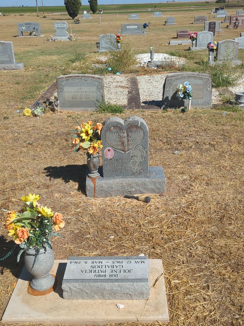 Myriam Eileen Baeza's grave. Photo 1