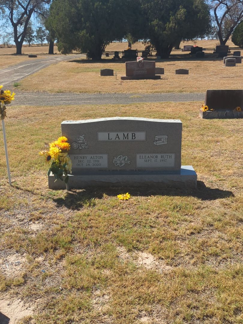 Henry Alton "Buddy" Lamb Junior's grave. Photo 1