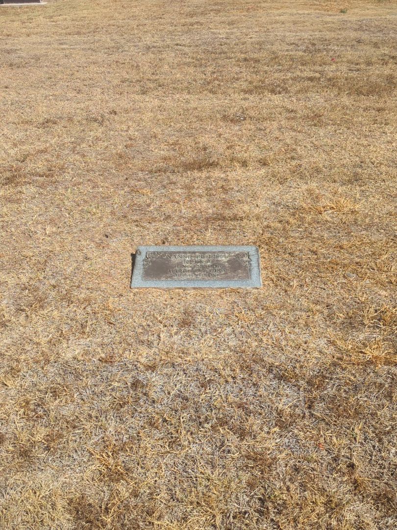 Nannie Durrell Kelso's grave. Photo 1