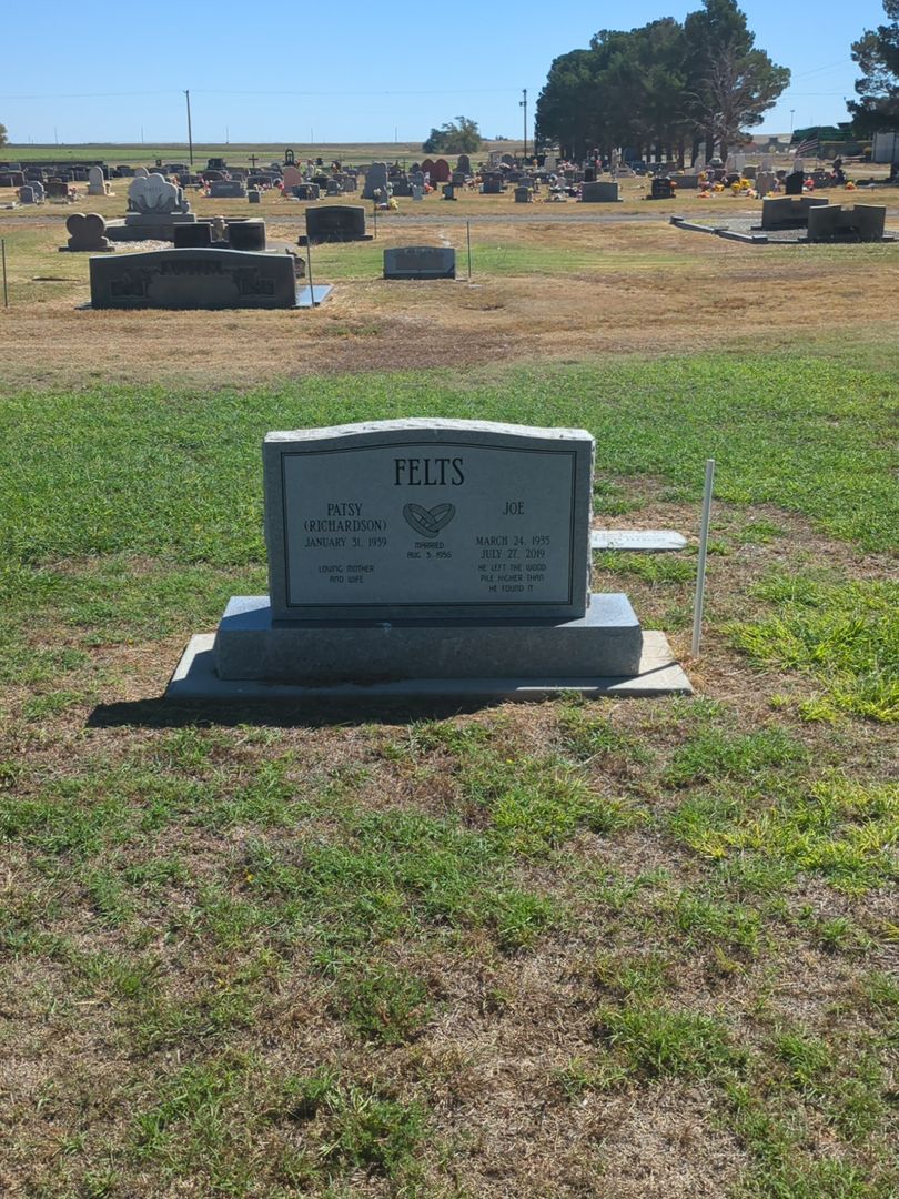 Joseph Mack "Joe" Felts's grave. Photo 1