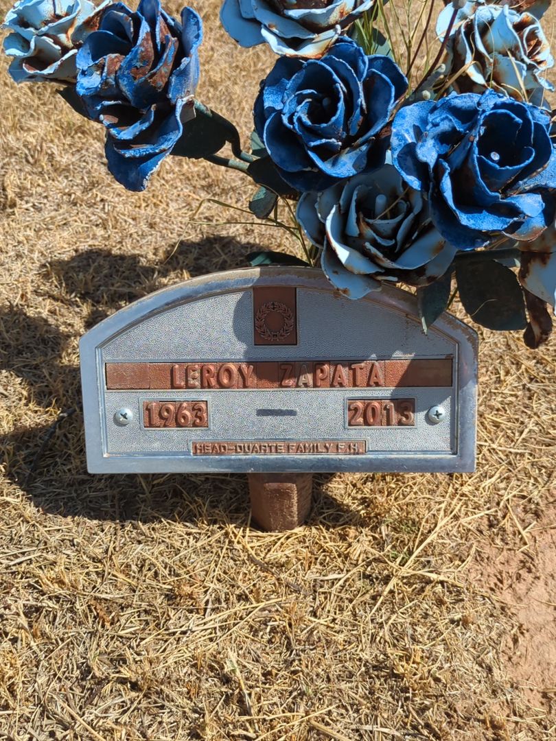 Leroy Zapata's grave. Photo 1